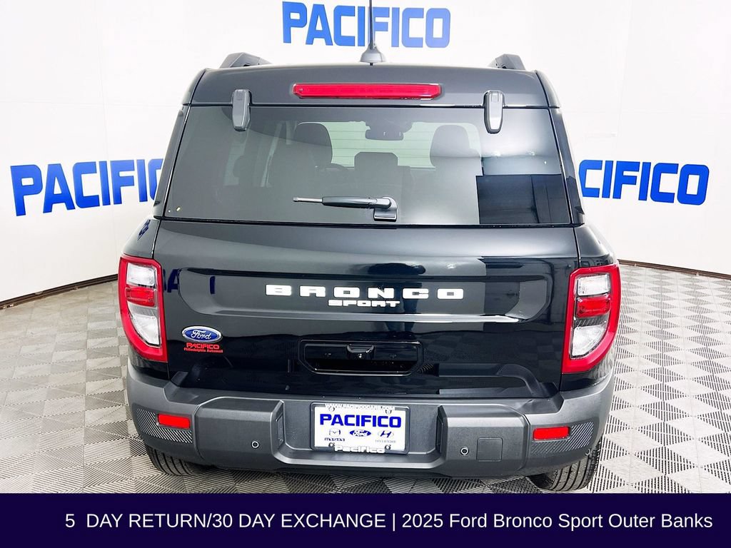 Used 2025 Ford Bronco Sport Outer Banks AWD/4WD image 7
