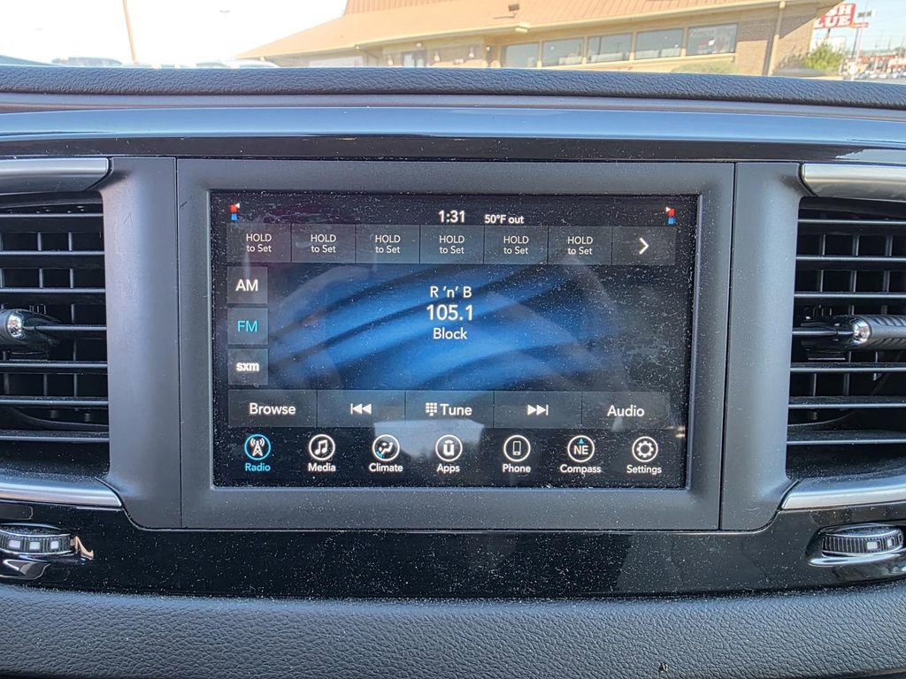 Used 2021 Chrysler Voyager Lxi image 19