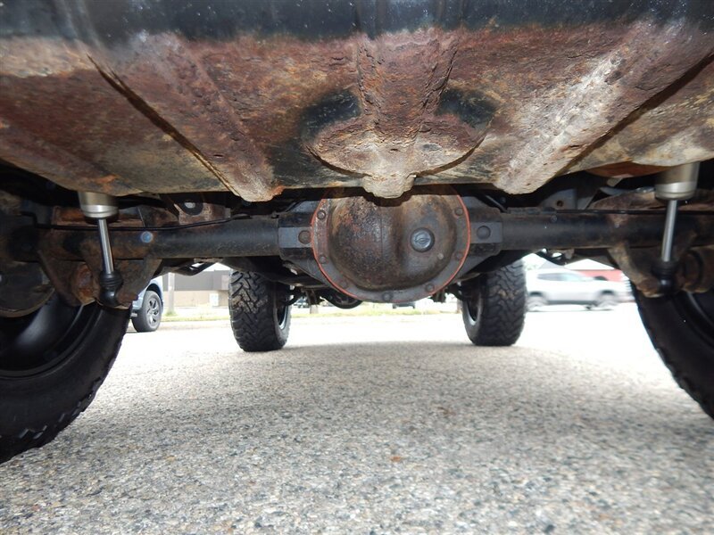 Used 2004 Jeep Wrangler X AWD/4WD image 11