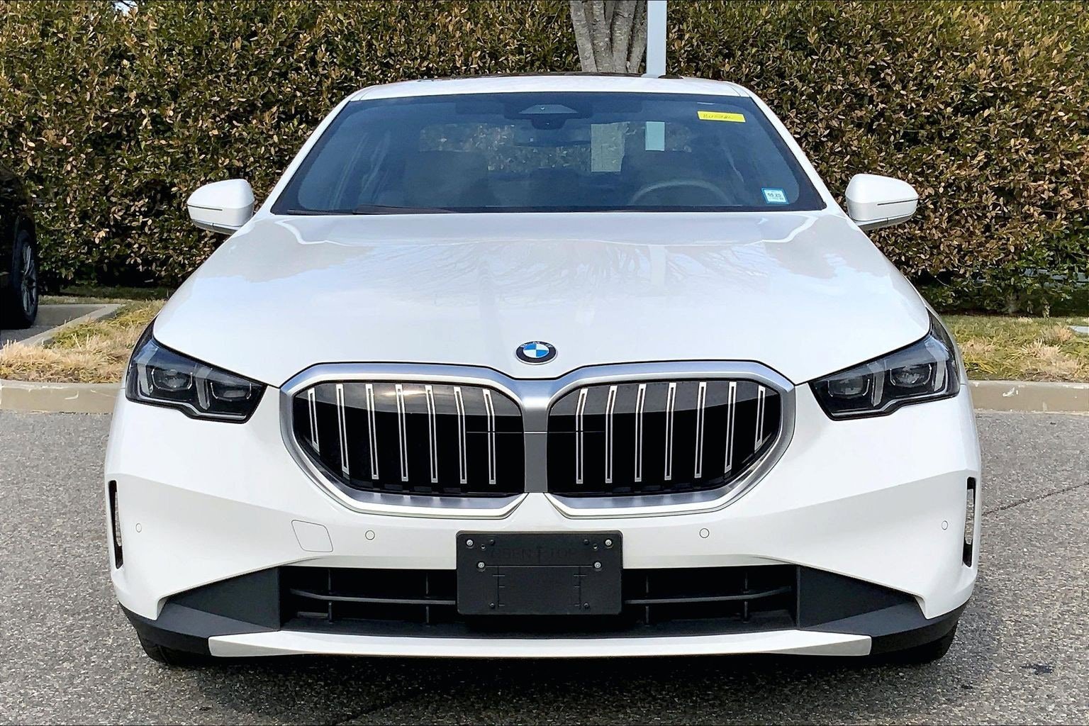 Used 2024 BMW 530i xDrive w/ Convenience Package AWD/4WD image 2