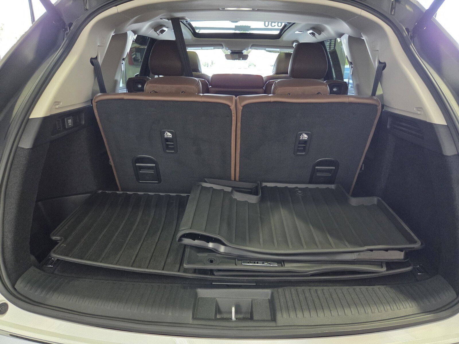 Used 2024 Acura MDX SH-AWD w/ Technology Package image 21