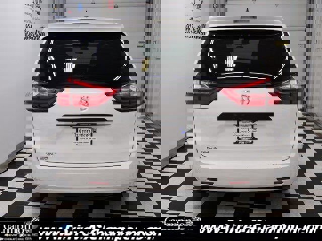 Used 2020 Toyota Sienna L image 10