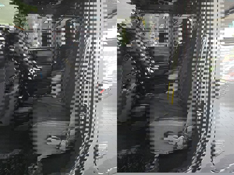 Used 2014 Jeep Wrangler Unlimited Sahara image 10