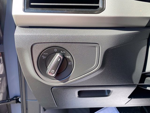Used 2022 Volkswagen Atlas Cross Sport SE FWD image 21