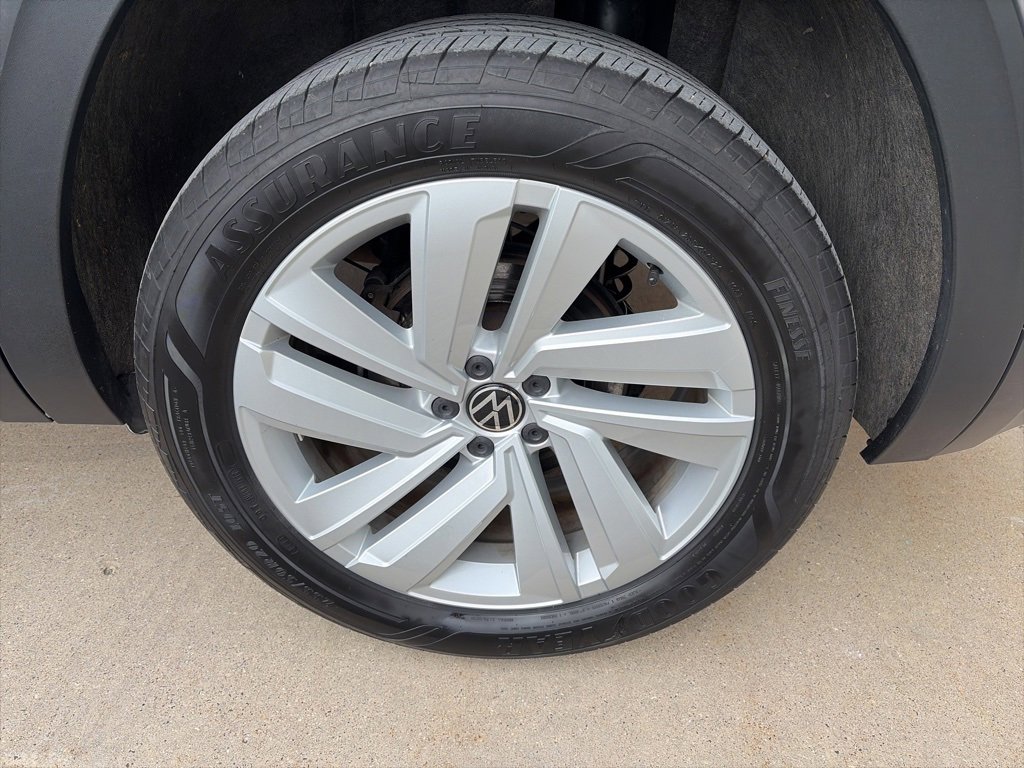 Certified 2023 Volkswagen Atlas Cross Sport SE w/ Panoramic Sunroof Package image 23