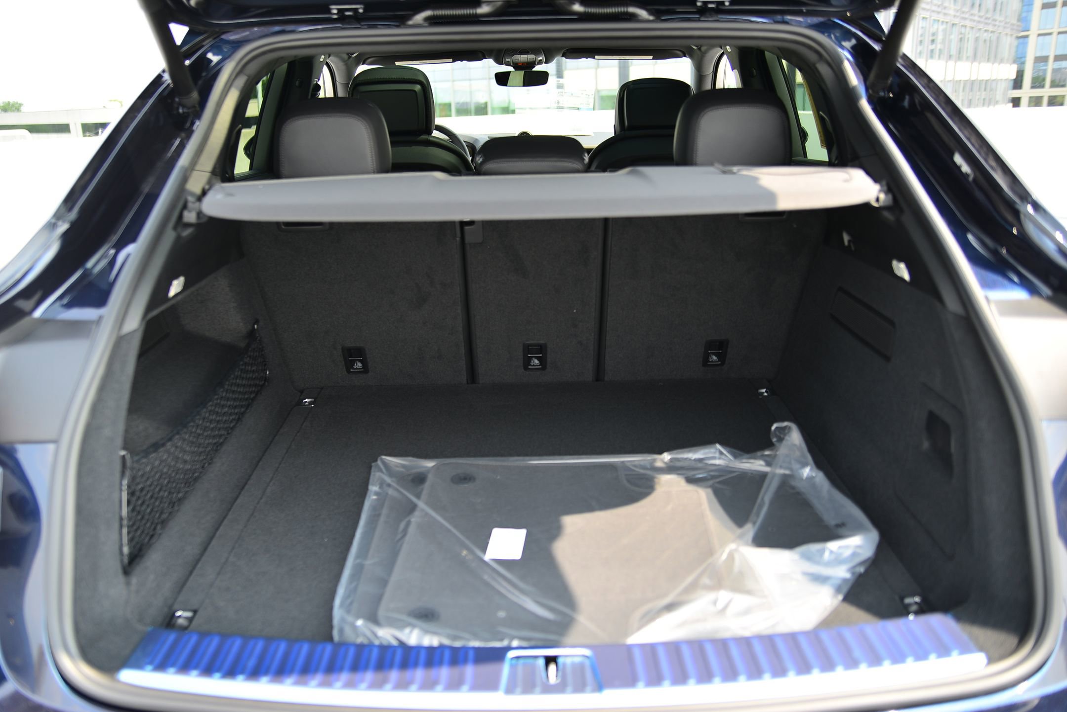 Certified 2026 Porsche Cayenne Coupe AWD image 26