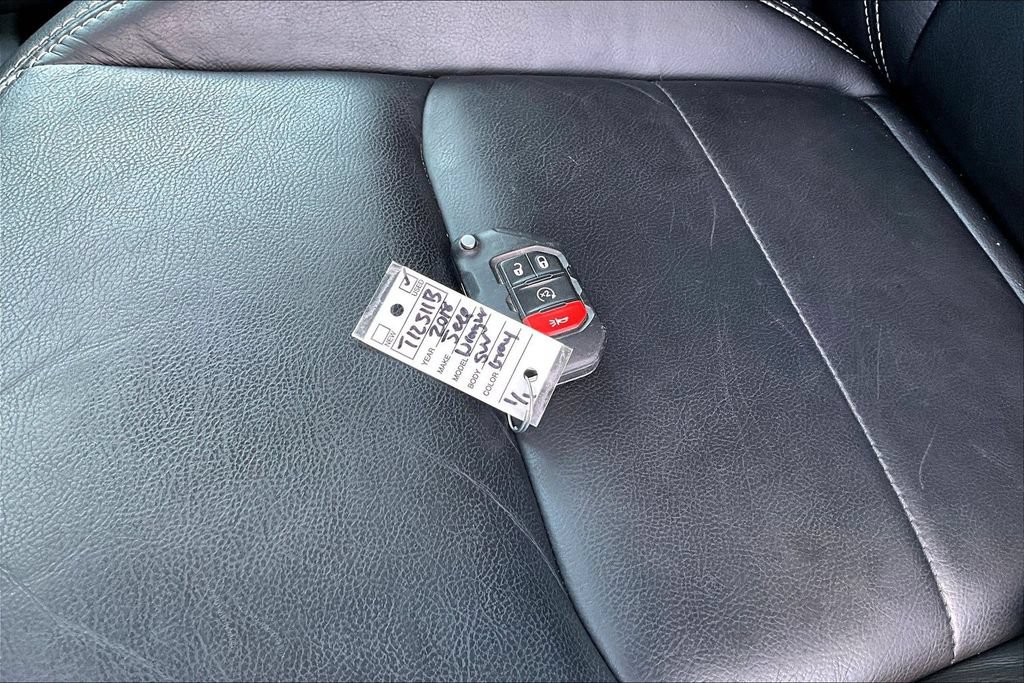 Used 2018 Jeep Wrangler Unlimited Sahara AWD/4WD image 38