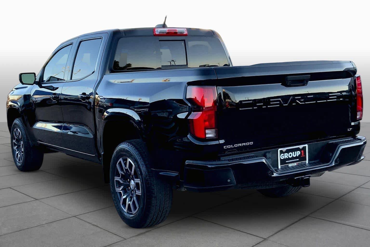 Used 2023 Chevrolet Colorado LT w/ LT Convenience Package III RWD image 11