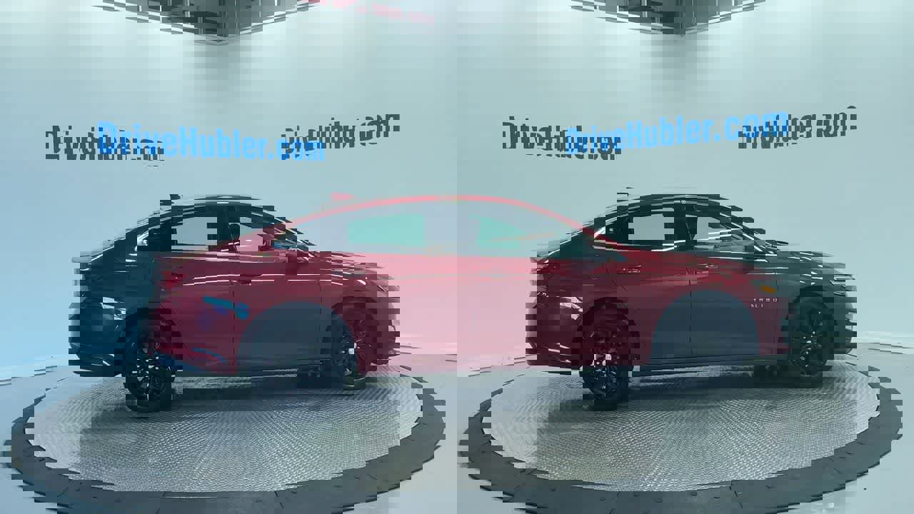 Used 2024 Chevrolet Malibu LT image 3