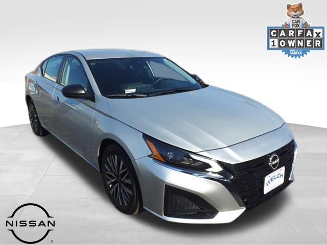Certified 2024 Nissan Altima 2.5 SV image 1