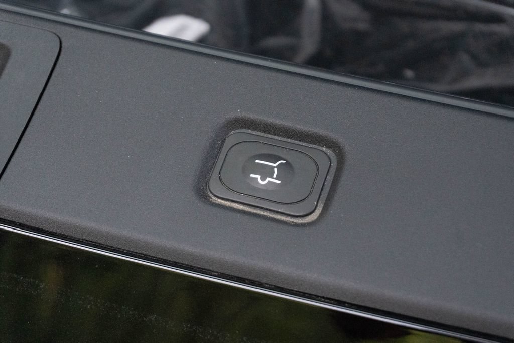 Used 2025 Ford Expedition Active RWD image 16