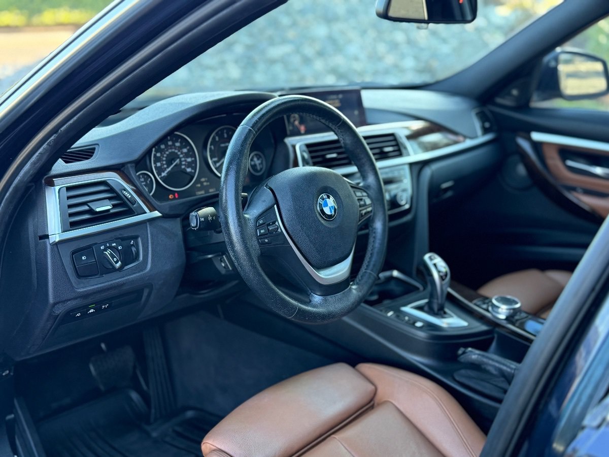 Used 2016 BMW 328d xDrive Wagon AWD/4WD image 14