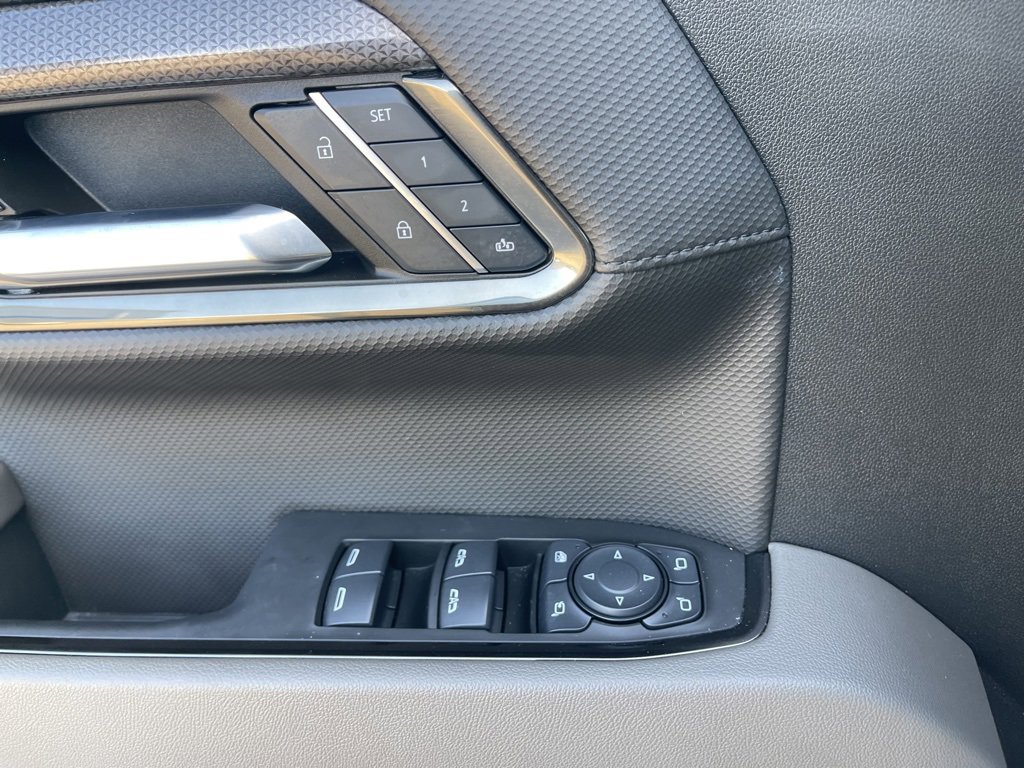 Certified 2024 Chevrolet Silverado 1500 ZR2 w/ Technology Package image 39