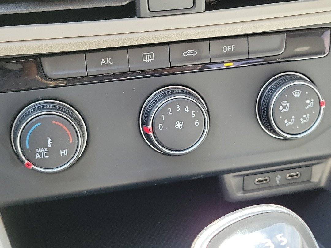 Used 2022 Volkswagen Jetta S FWD image 28