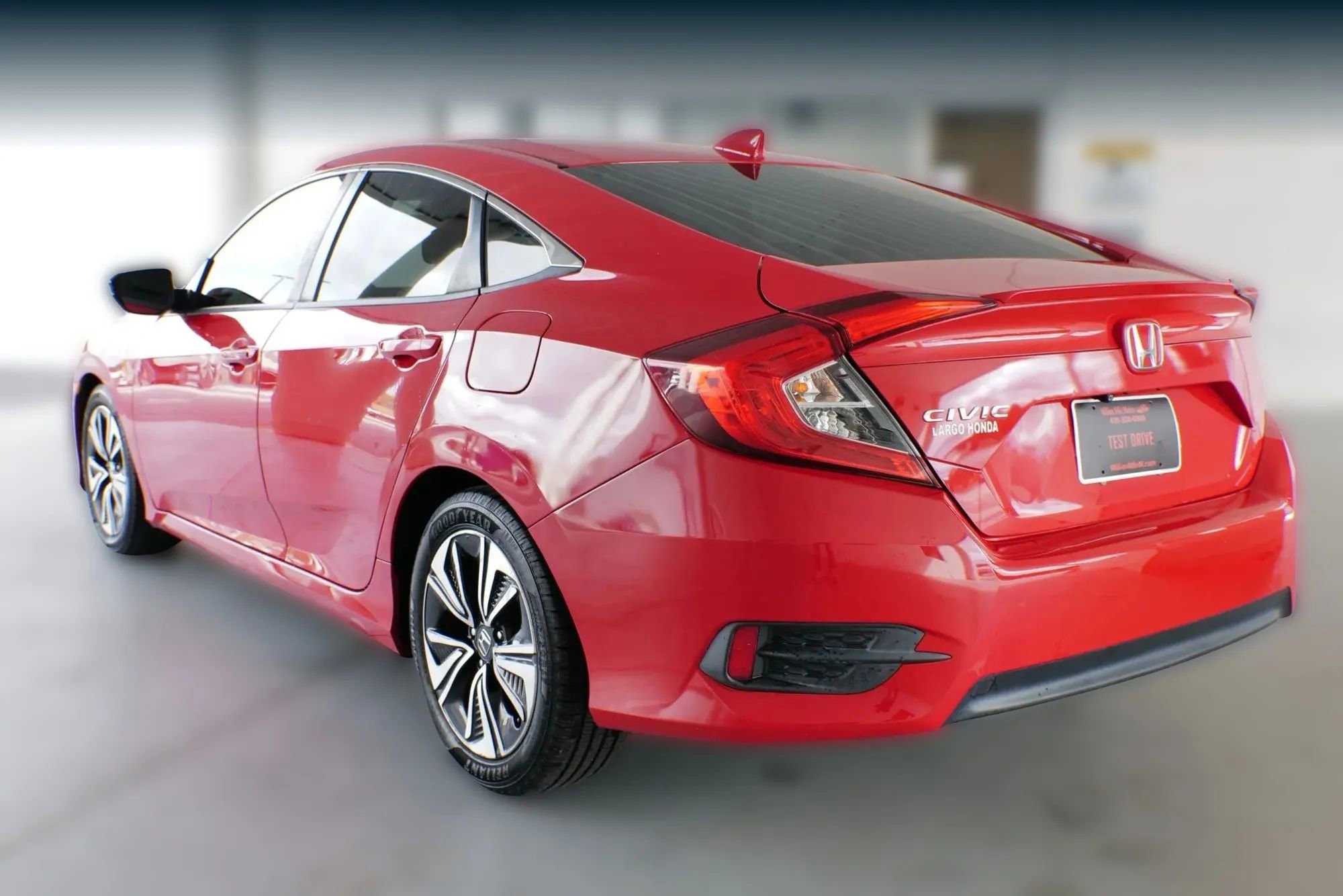 Used 2018 Honda Civic EX-T image 9