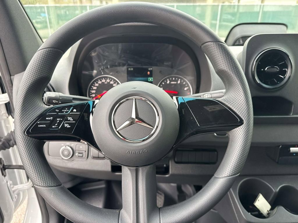 New 2025 Mercedes-Benz Sprinter 2500 image 10
