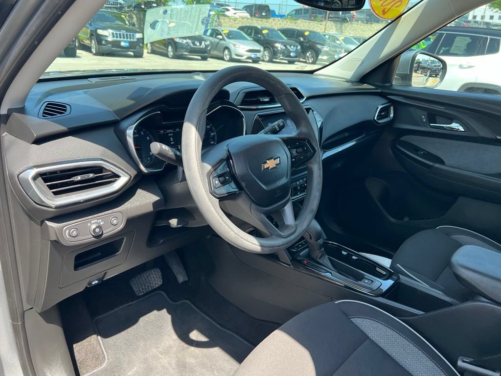 Used 2023 Chevrolet TrailBlazer LT w/ Convenience Package AWD/4WD image 18