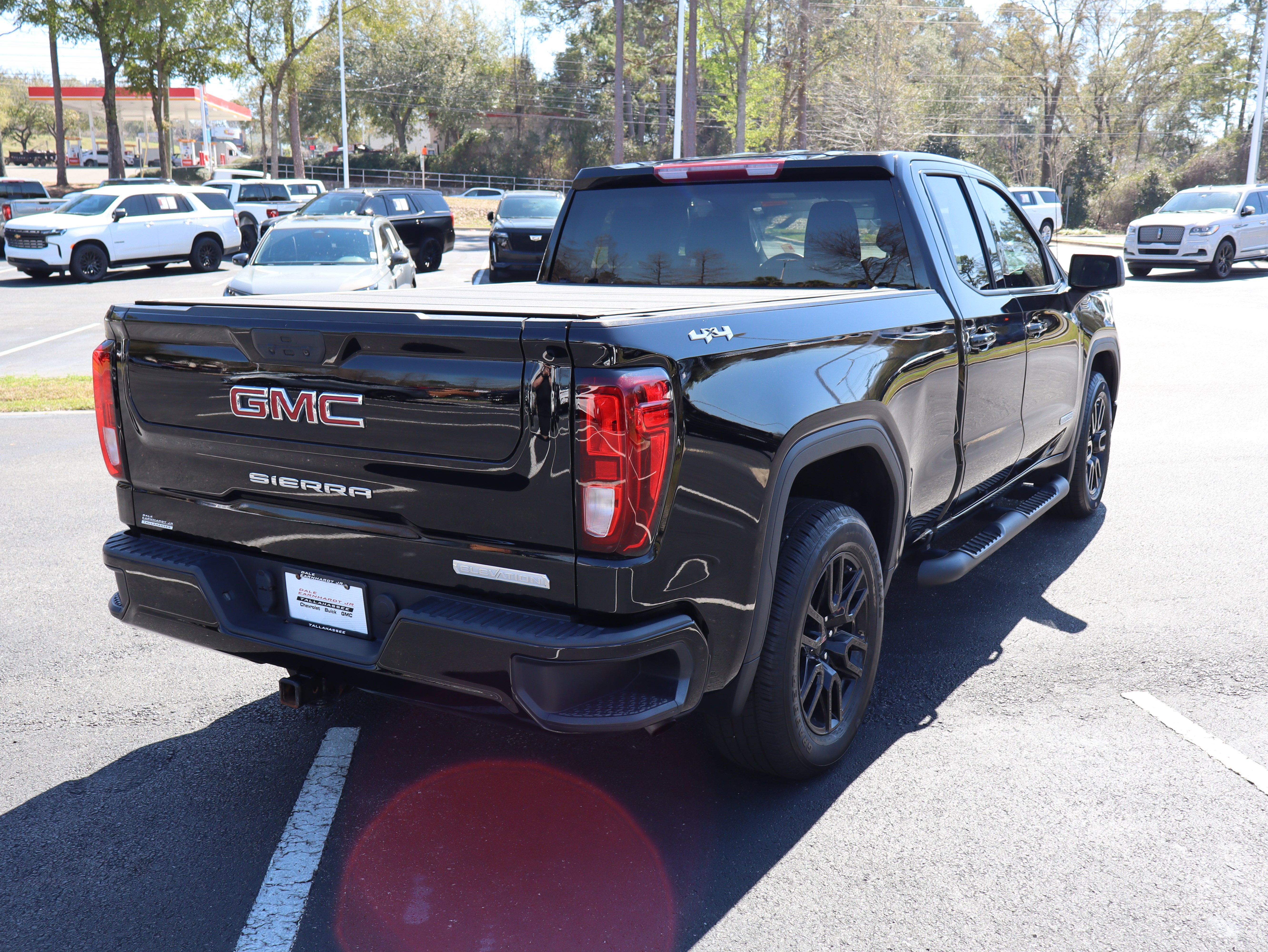 Used 2022 GMC Sierra 1500 Elevation image 9