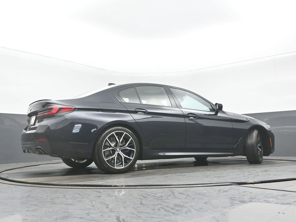 Used 2023 BMW 540i xDrive w/ M Sport Package image 31
