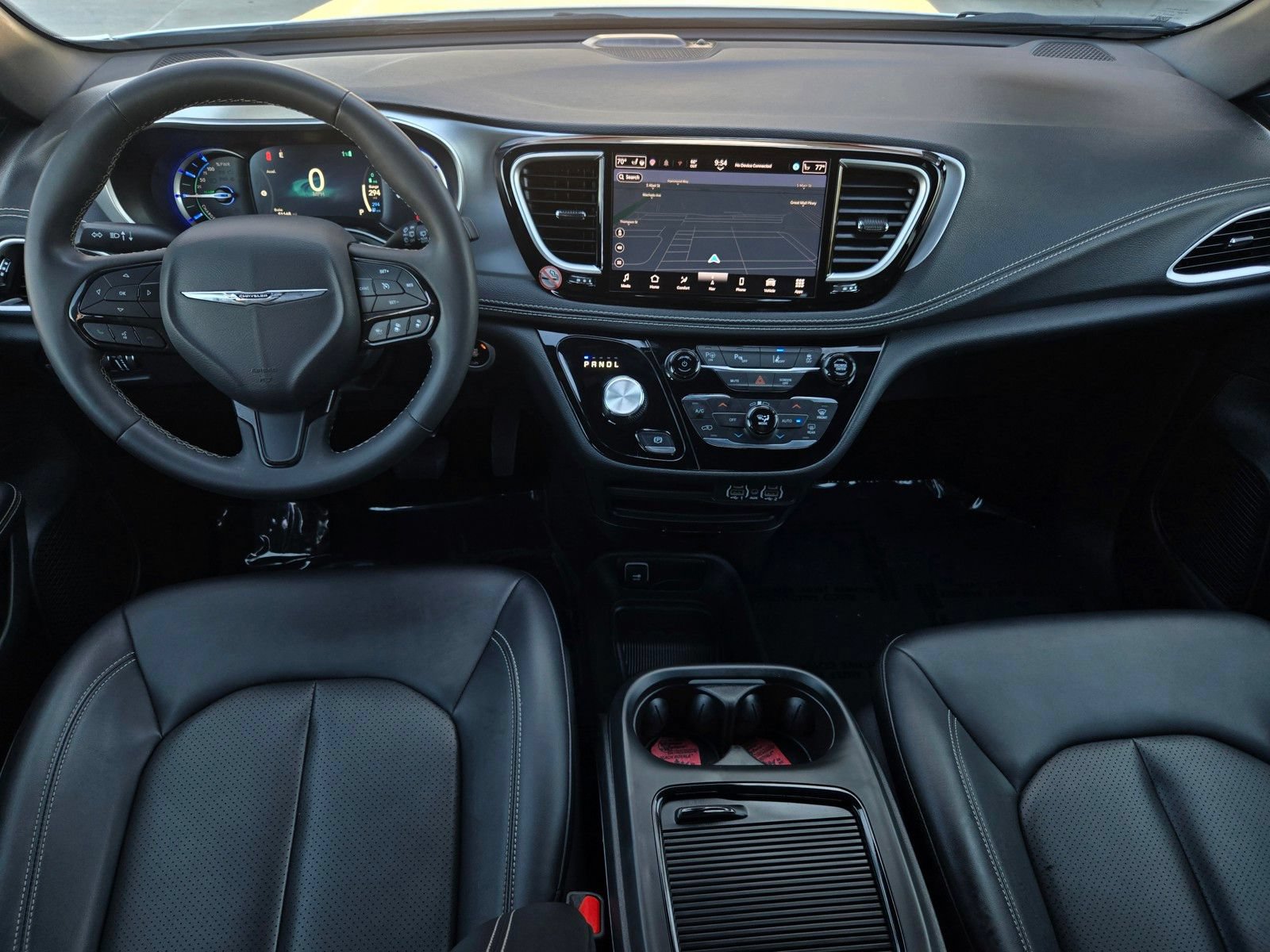 Used 2024 Chrysler Pacifica Limited FWD image 13