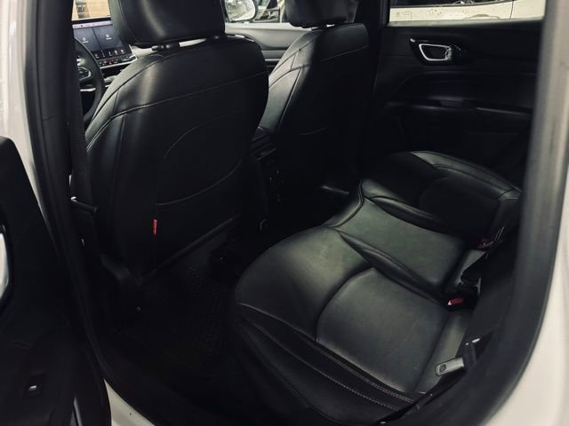 Used 2025 Jeep Compass Trailhawk w/ Trailhawk Elite Group image 21