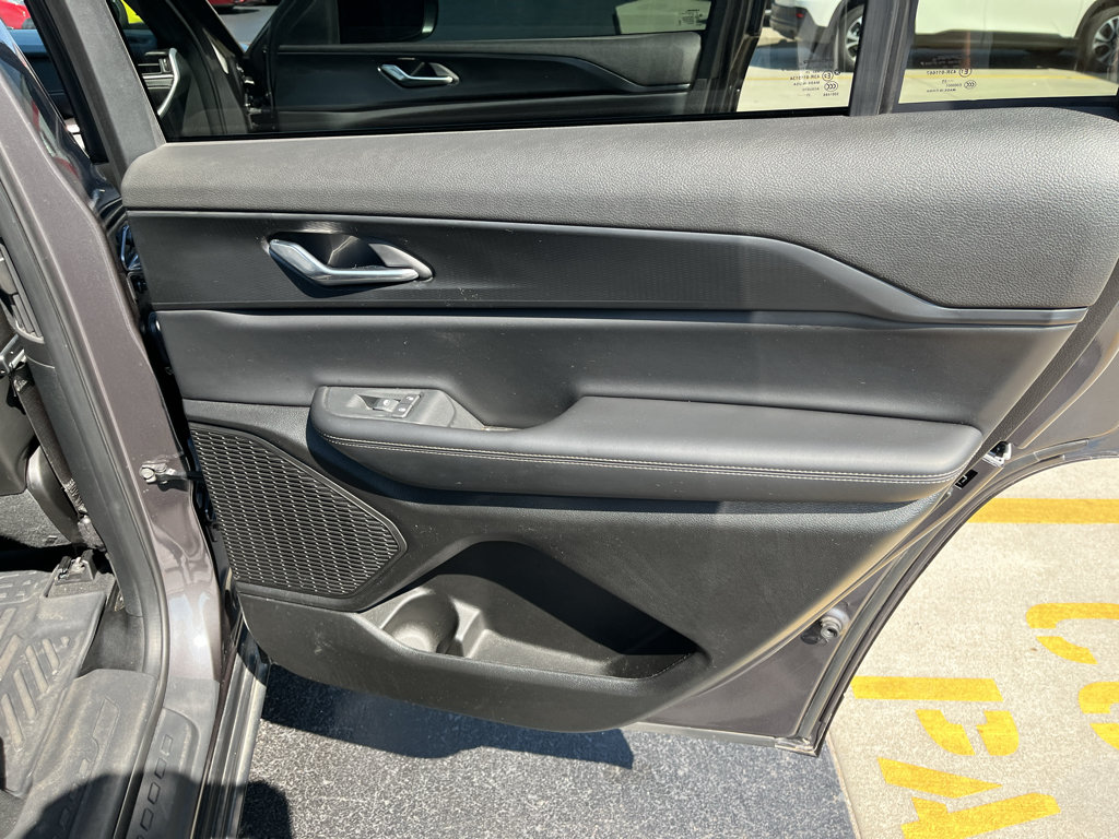 Used 2025 Jeep Grand Cherokee L Laredo RWD image 49