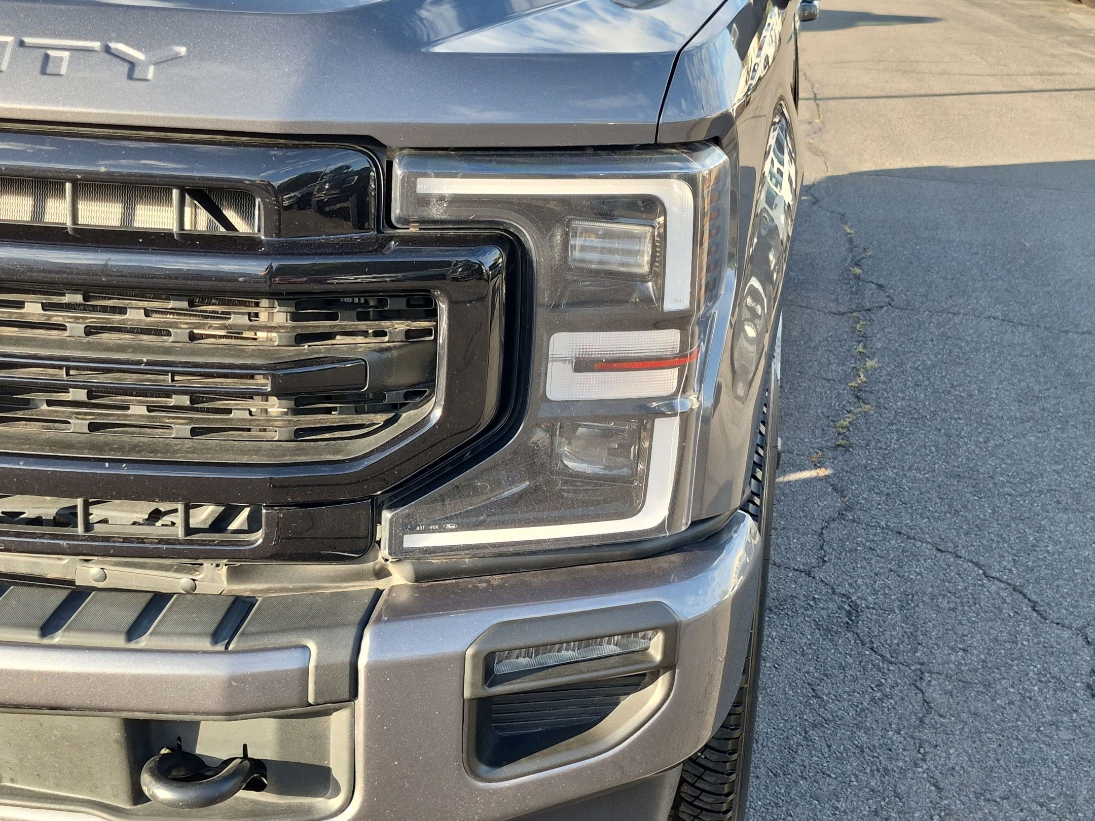 Used 2022 Ford F350 Lariat w/ Black Appearance Package AWD/4WD image 12