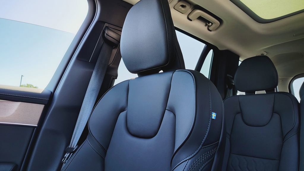 New 2026 Volvo XC90 B6 Plus w/ Protection Package Premier image 22