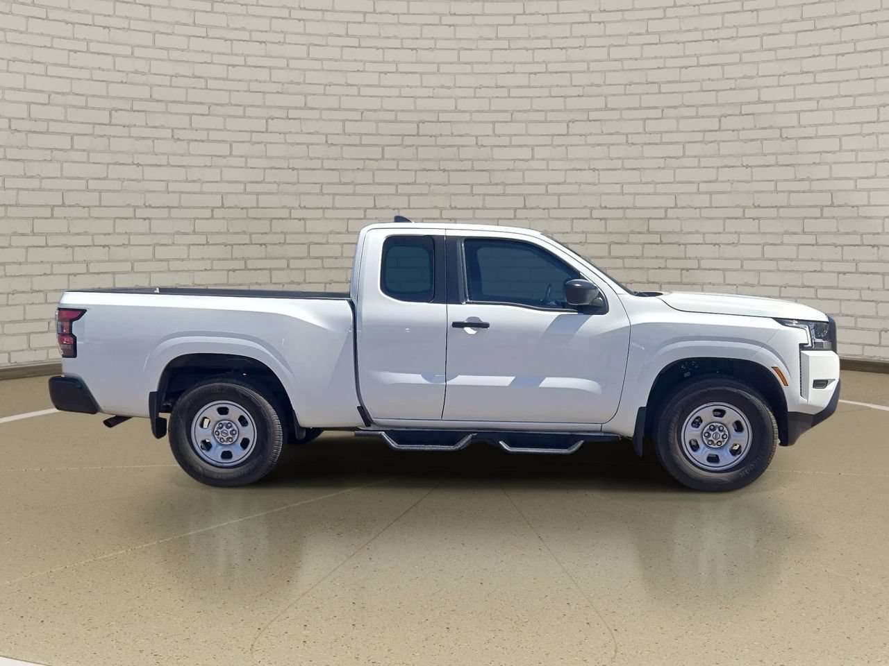 Used 2024 Nissan Frontier S w/ Technology Package AWD/4WD image 4