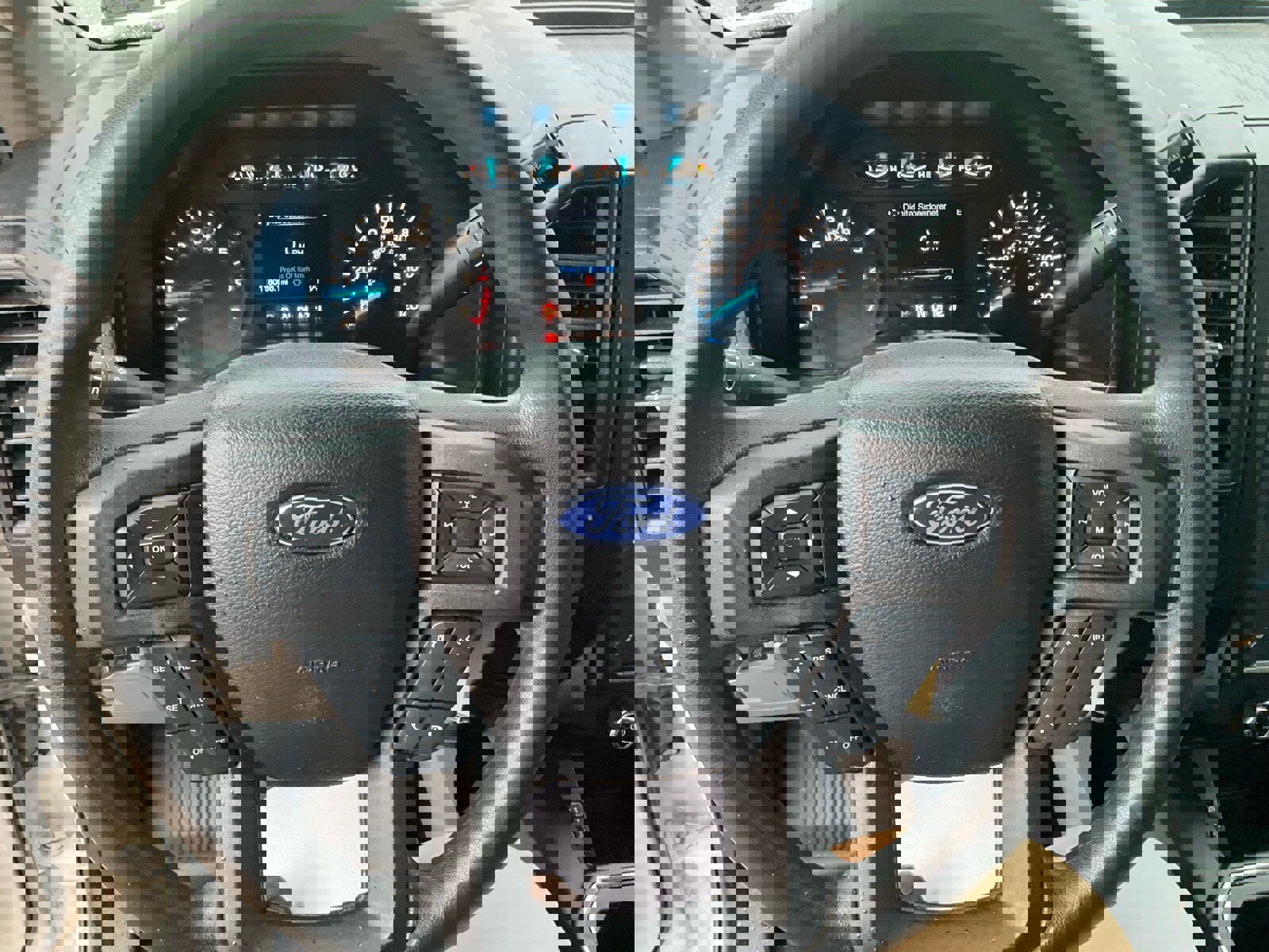 Used 2017 Ford F150 XL w/ Equipment Group 101A Mid image 12