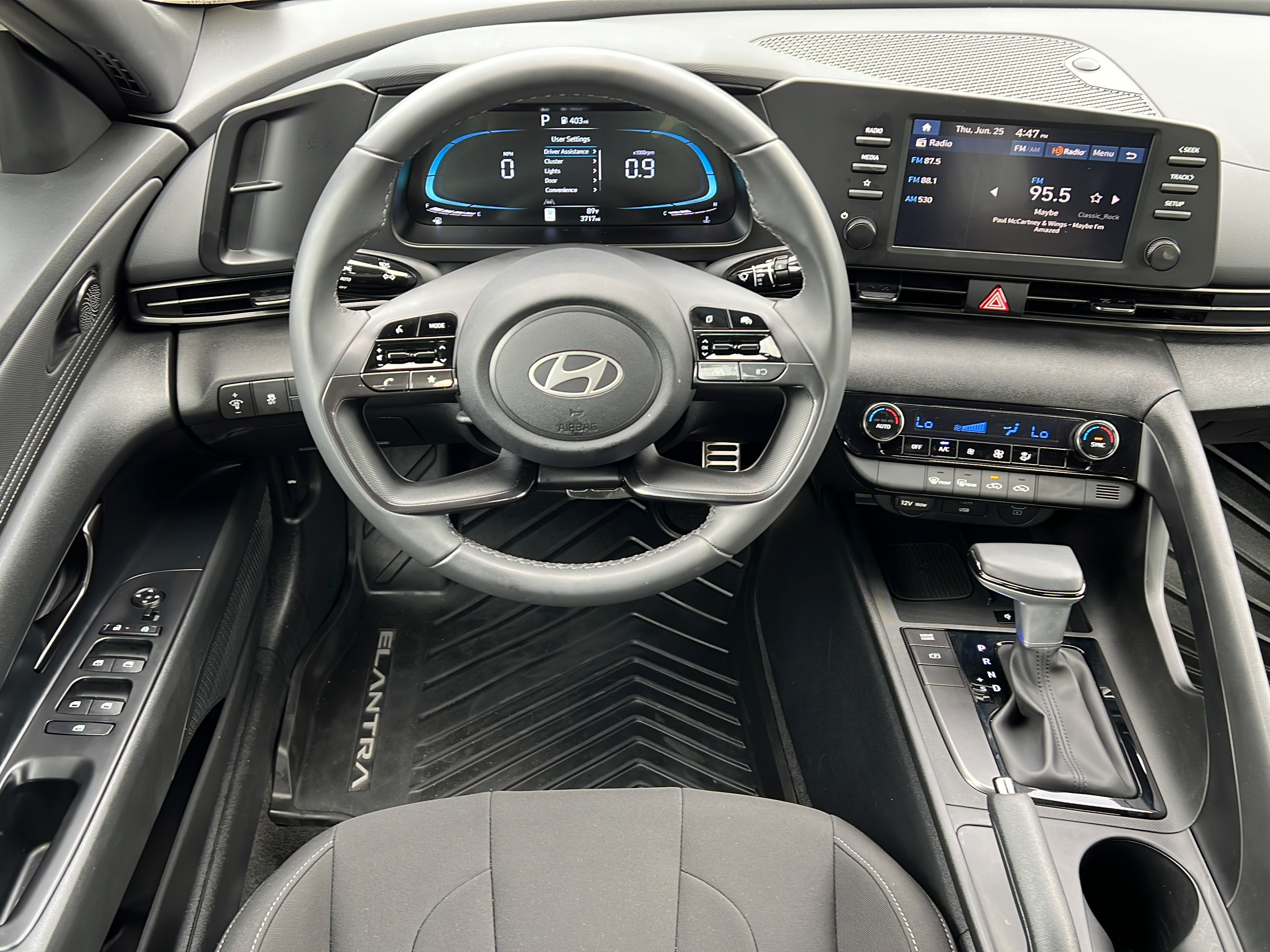 Certified 2025 Hyundai Elantra Sport FWD image 11