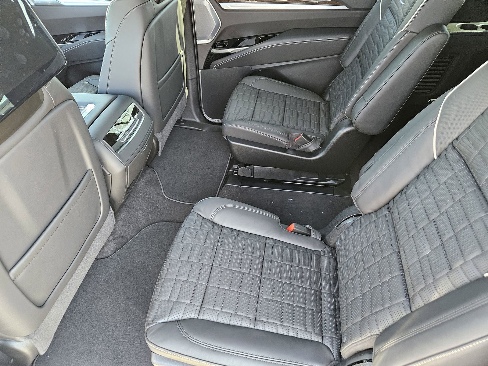 New 2026 Cadillac Escalade ESV Platinum Sport image 25