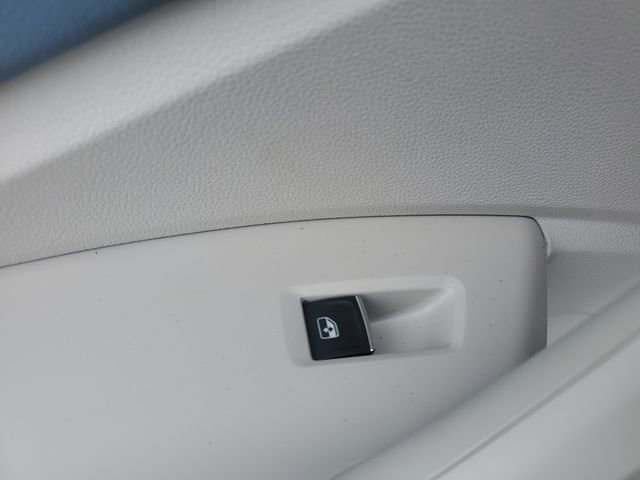 New 2026 Volkswagen Jetta SE FWD image 13