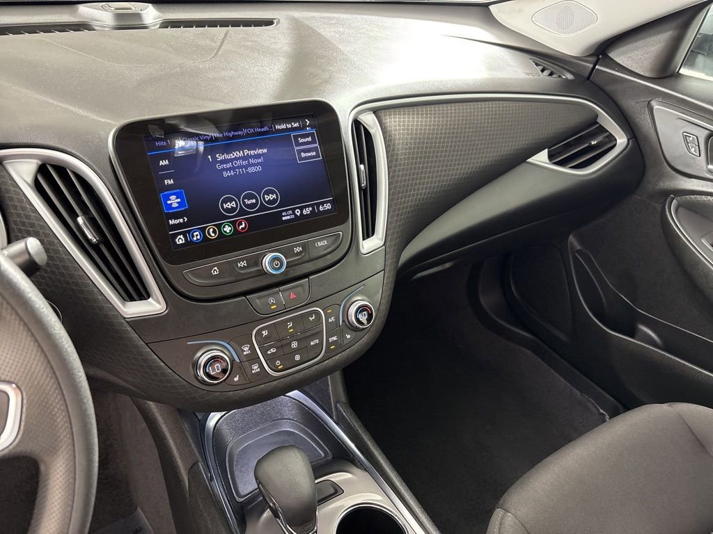 Used 2023 Chevrolet Malibu LT FWD image 32