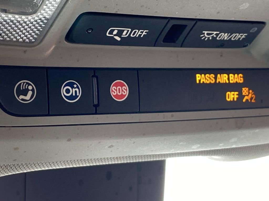 Used 2020 Chevrolet Equinox LT image 31