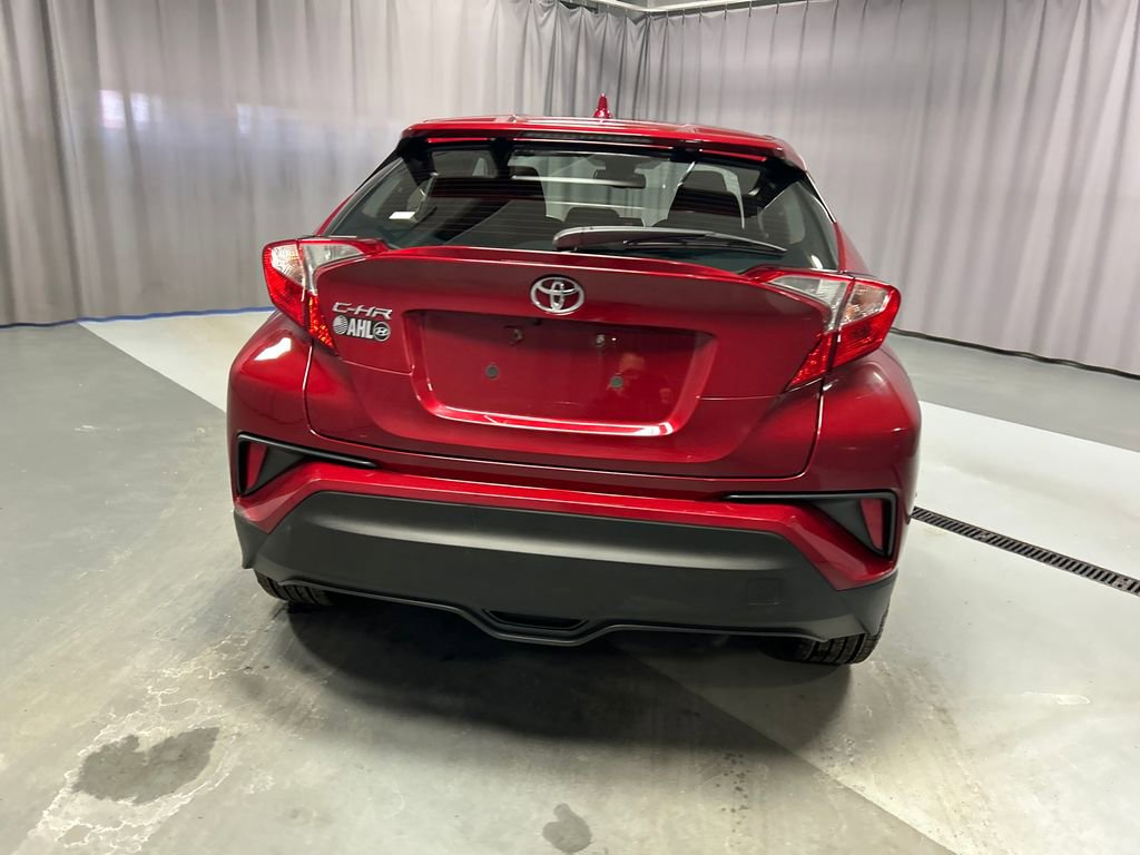 Used 2019 Toyota C-HR XLE image 6