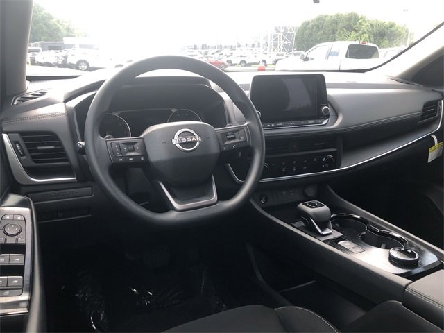 New 2026 Nissan Rogue S image 18