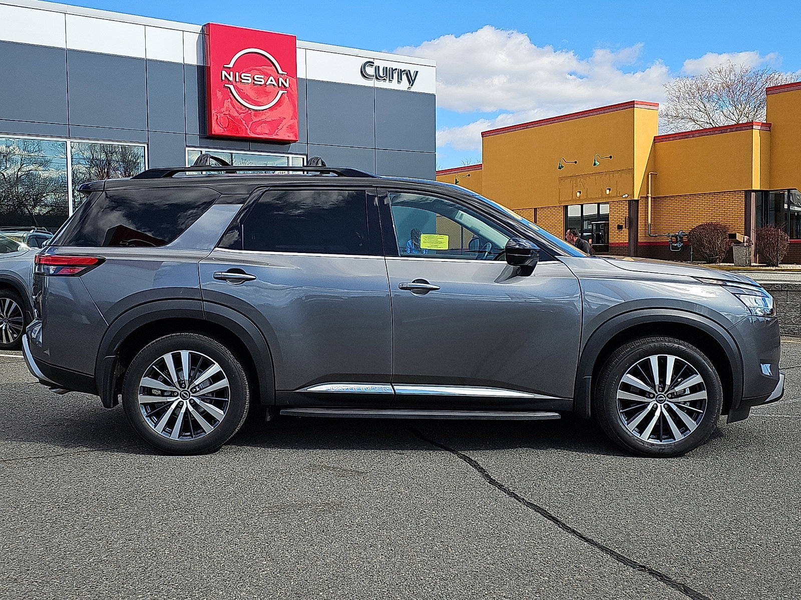 Certified 2022 Nissan Pathfinder Platinum w/ Lighting Package (N93) image 7