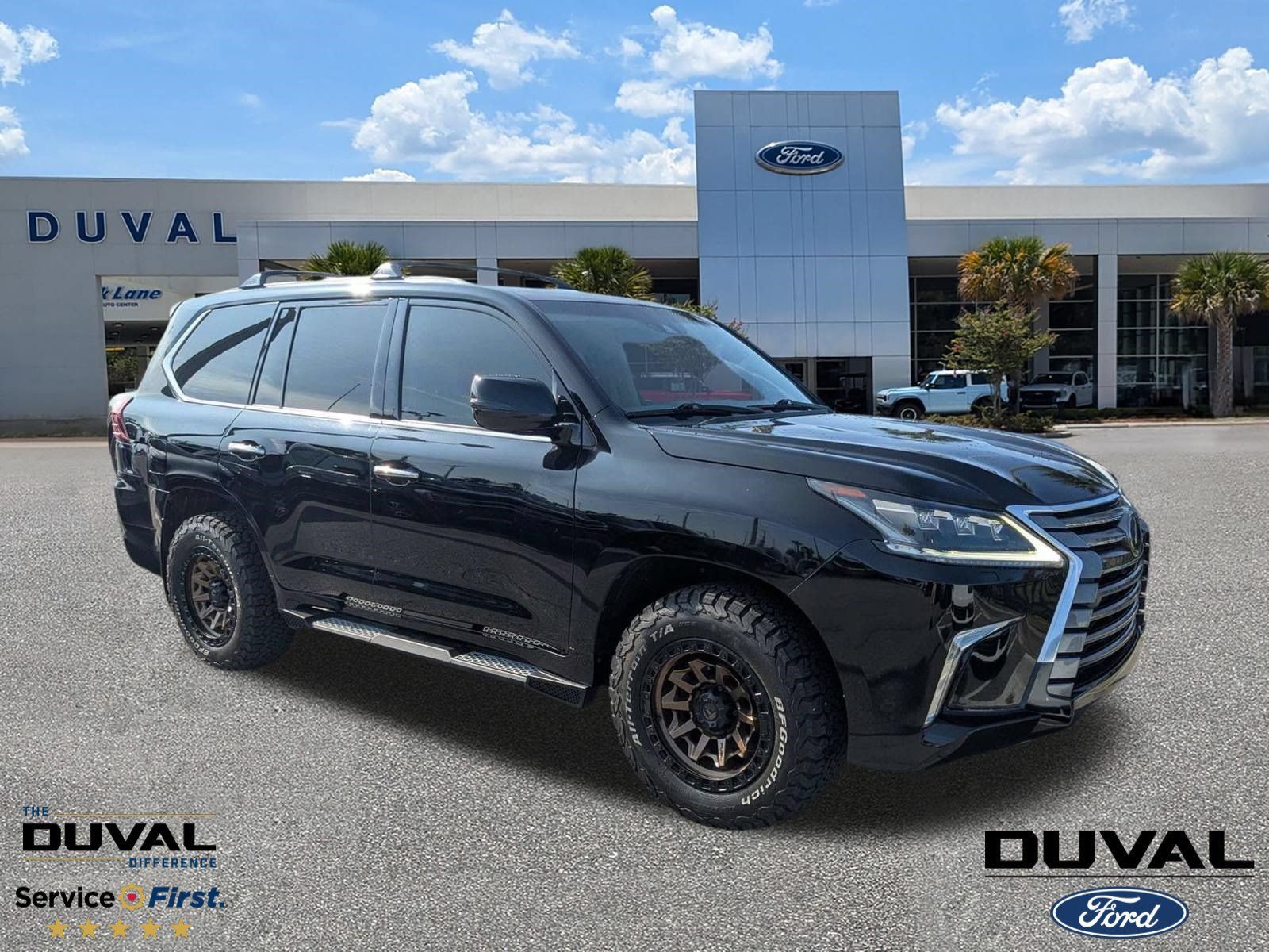 Used 2019 Lexus LX 570 4WD w/ Luxury Package