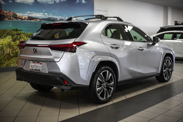 Certified 2025 Lexus UX 300h FWD image 6