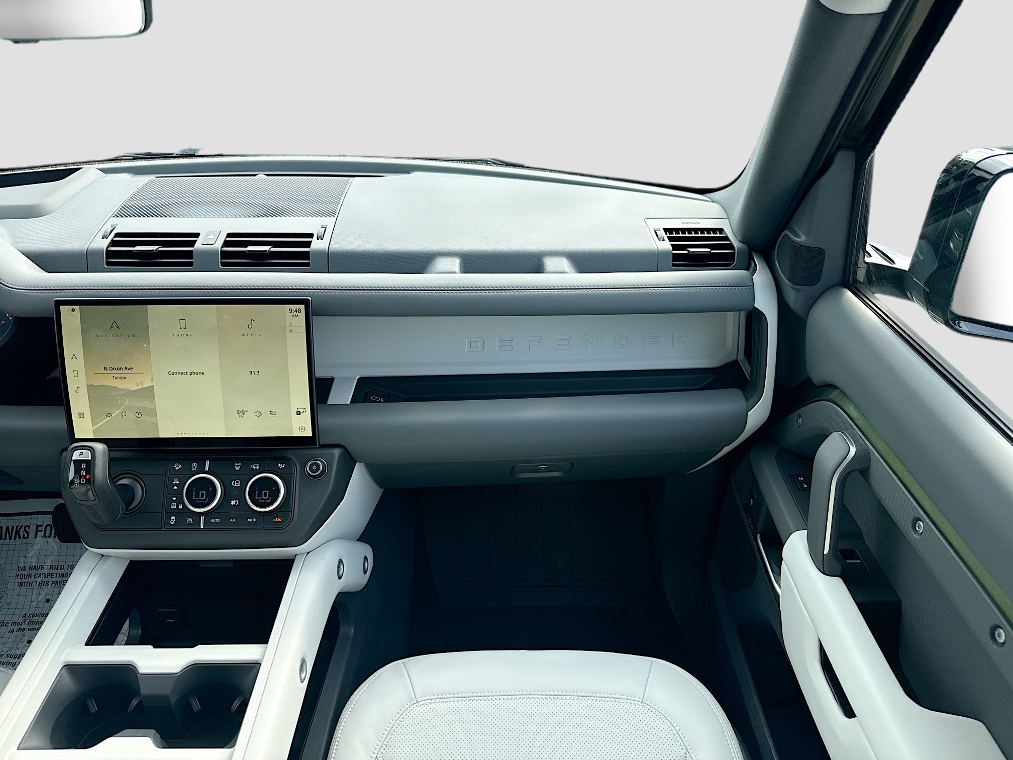 New 2026 Land Rover Defender 110 X-Dynamic SE AWD/4WD image 18