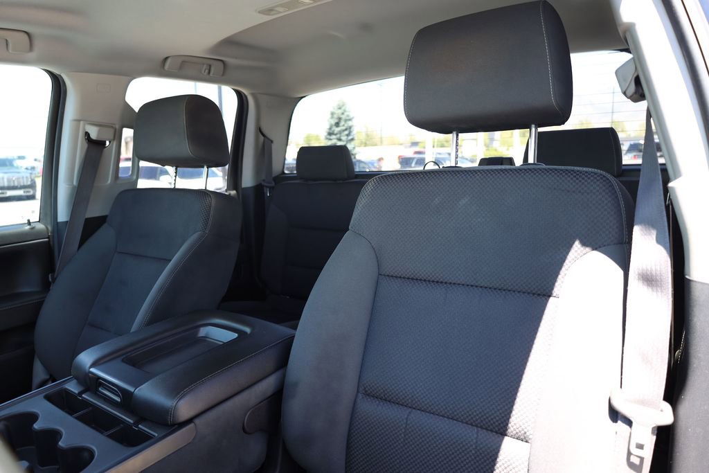 Used 2015 GMC Sierra 2500 SLE w/ SLE Preferred Package AWD/4WD image 17
