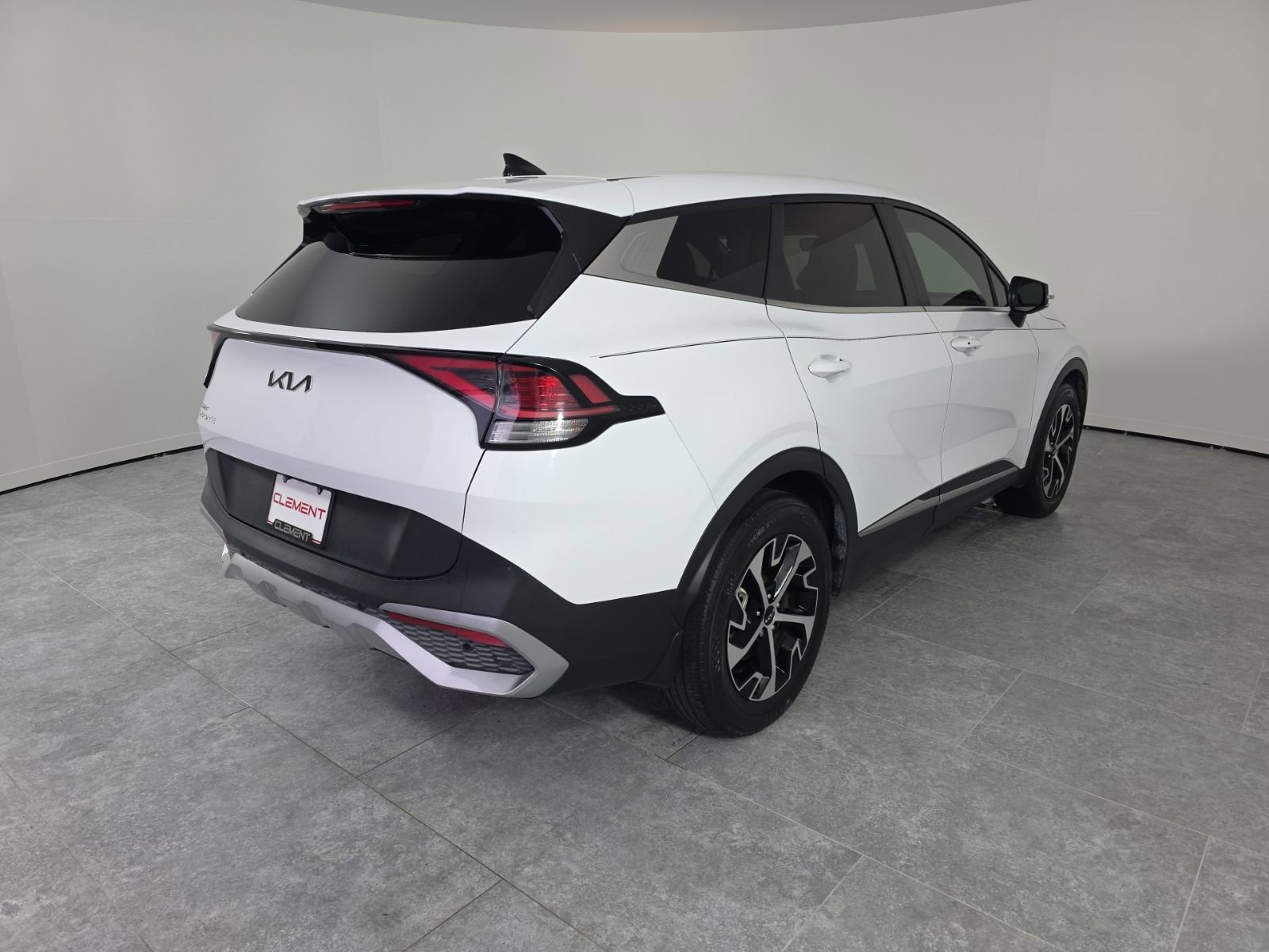 Used 2023 Kia Sportage EX image 6