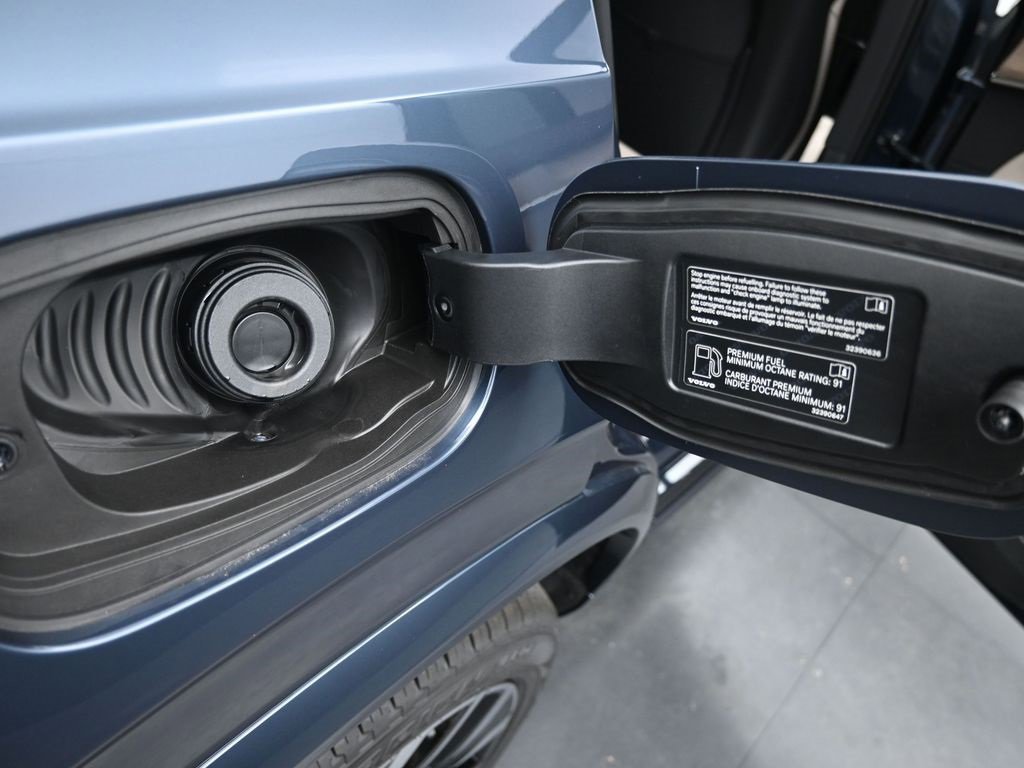 New 2026 Volvo XC90 B5 Plus image 18