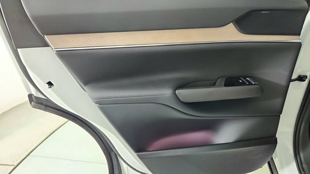 New 2026 Volvo EX90 Plus RWD image 27