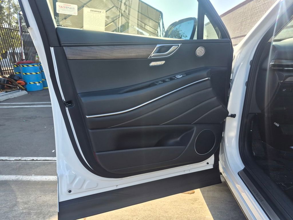 Used 2026 Genesis GV80 2.5T Select image 15