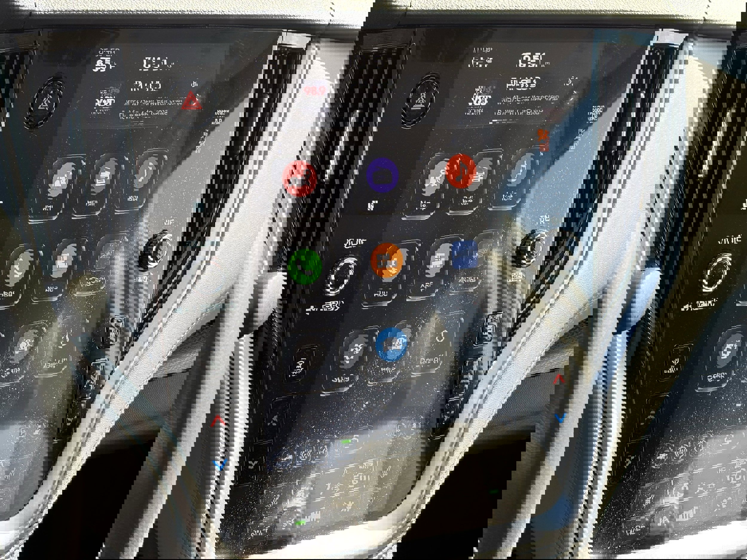 Used 2025 Subaru Outback Premium image 22