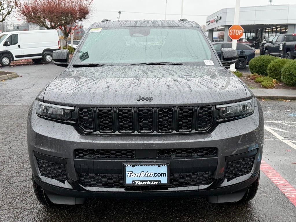 New 2025 Jeep Grand Cherokee L Altitude image 3