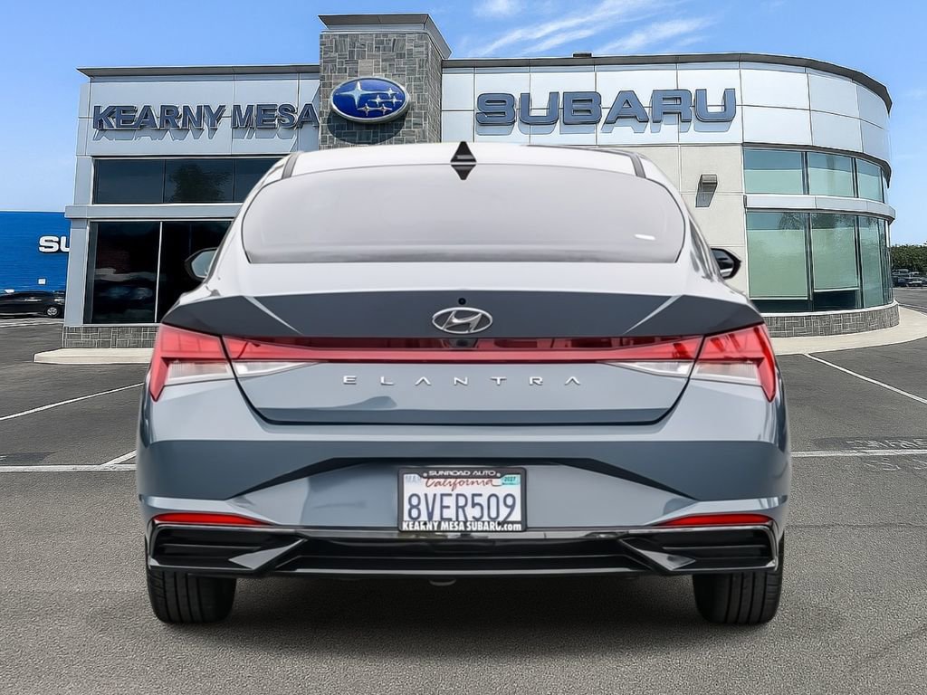 Used 2021 Hyundai Elantra SEL w/ Convenience + Premium Package FWD image 5