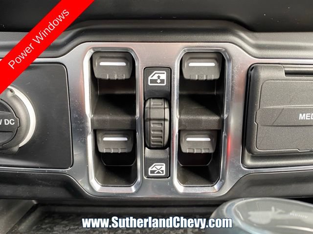 Used 2022 Jeep Wrangler Unlimited Sahara AWD/4WD image 35
